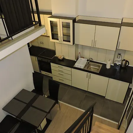 Twofloor Plopilor * Kluž