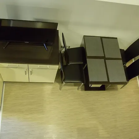 Twofloor Plopilor Apartman *